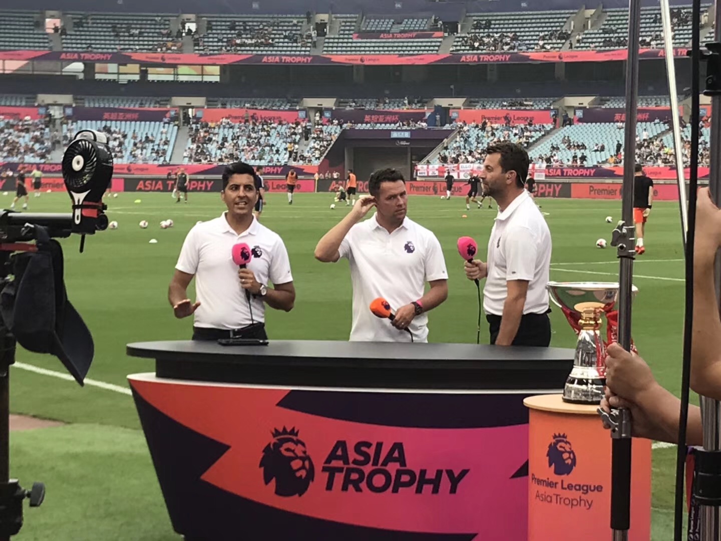 太阳球星三分绝杀，全场观众热烈欢呼，还是资料设备地区方面.